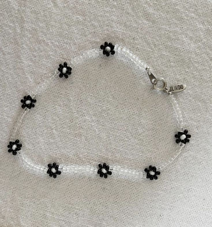 دستبند گل سیاه دستبند گل سیاه