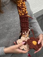 چارم گل قهوه ای